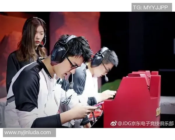 热议CSGO：JDG战队如何通过耐力变革提升竞技表现与团队协作