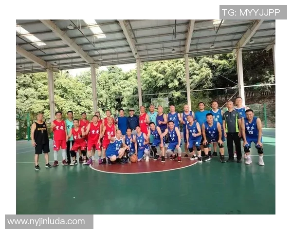 南京篮球队的节奏揭秘:从战术到团队协作的全景分析 南京篮球队的节奏揭秘:从战术到团队协作的全景分析