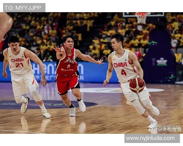 成都篮球队在世界杯预选赛中的默契配合与战术执行分析 成都篮球队在世界杯预选赛中的默契配合与战术执行分析